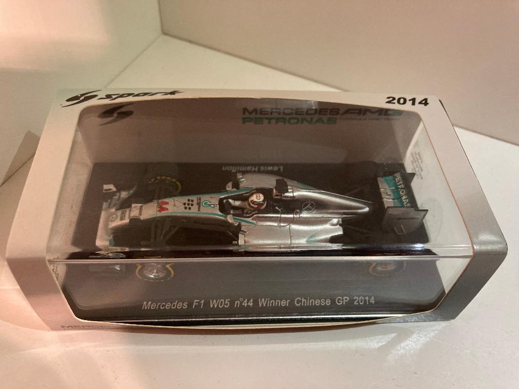 ✅ Lewis Hamilton 1:43 Winner Chinese GP 2014 Spark S3088 W05, Ophalen of Verzenden, Nieuw, Formule 1