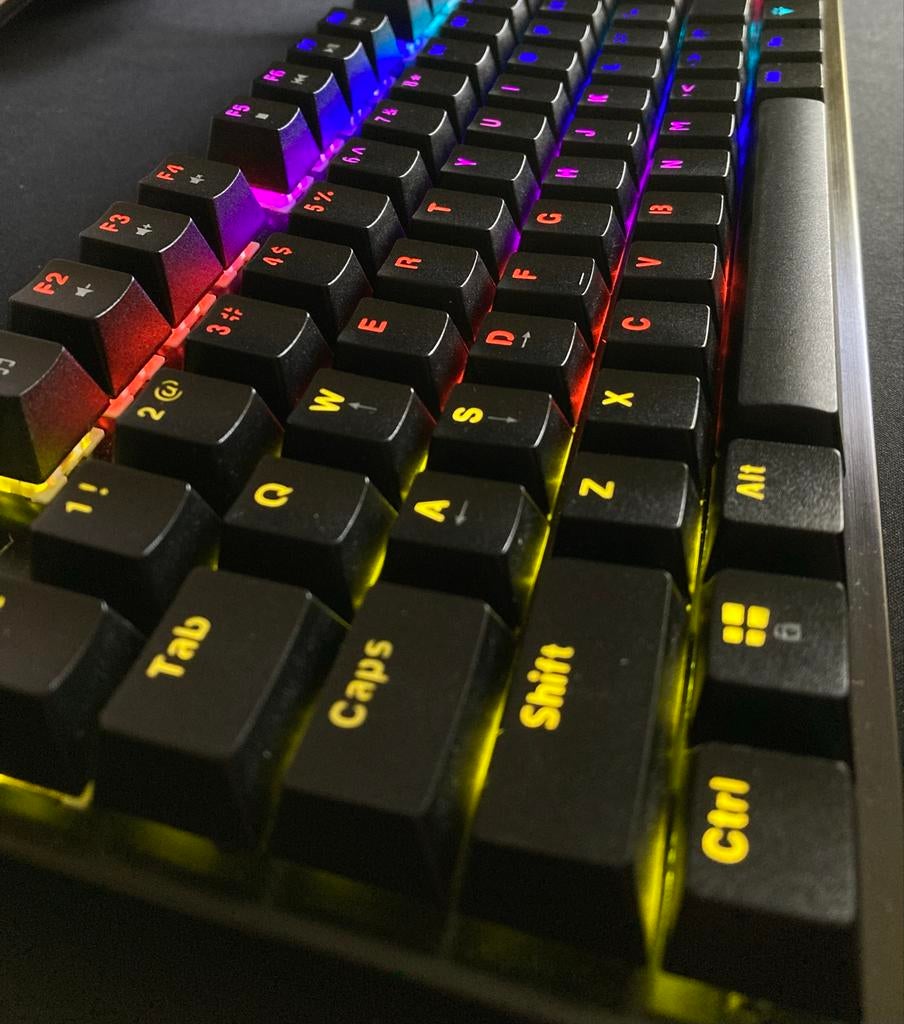 Mechanisch RGB Gaming Toetsenbord - White Shark Spartan, Computers en Software, Toetsenborden, Gebruikt, Gaming toetsenbord, Ophalen of Verzenden