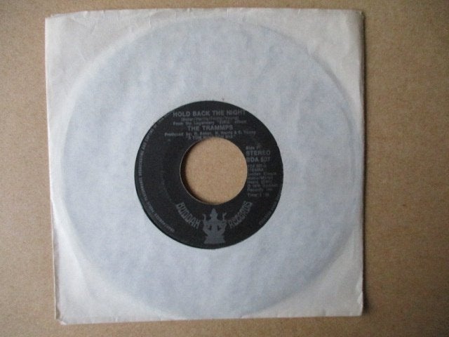 s5047 trammps - hold back the night 2, Ophalen, Gebruikt, 7 inch, Overige genres