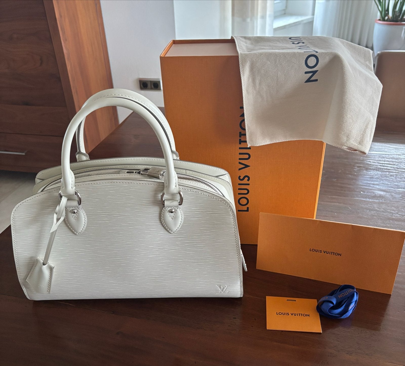 Louis Vuitton Epi Leer Pont Neuf Handtas - Wit, Ophalen of Verzenden, Zo goed als nieuw, Wit, Handtas
