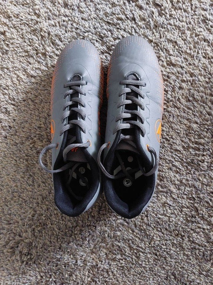 Jako voetbalschoenen maat 37, grijs/oranje, Maat XS of kleiner, Ophalen of Verzenden, Zo goed als nieuw, Schoenen