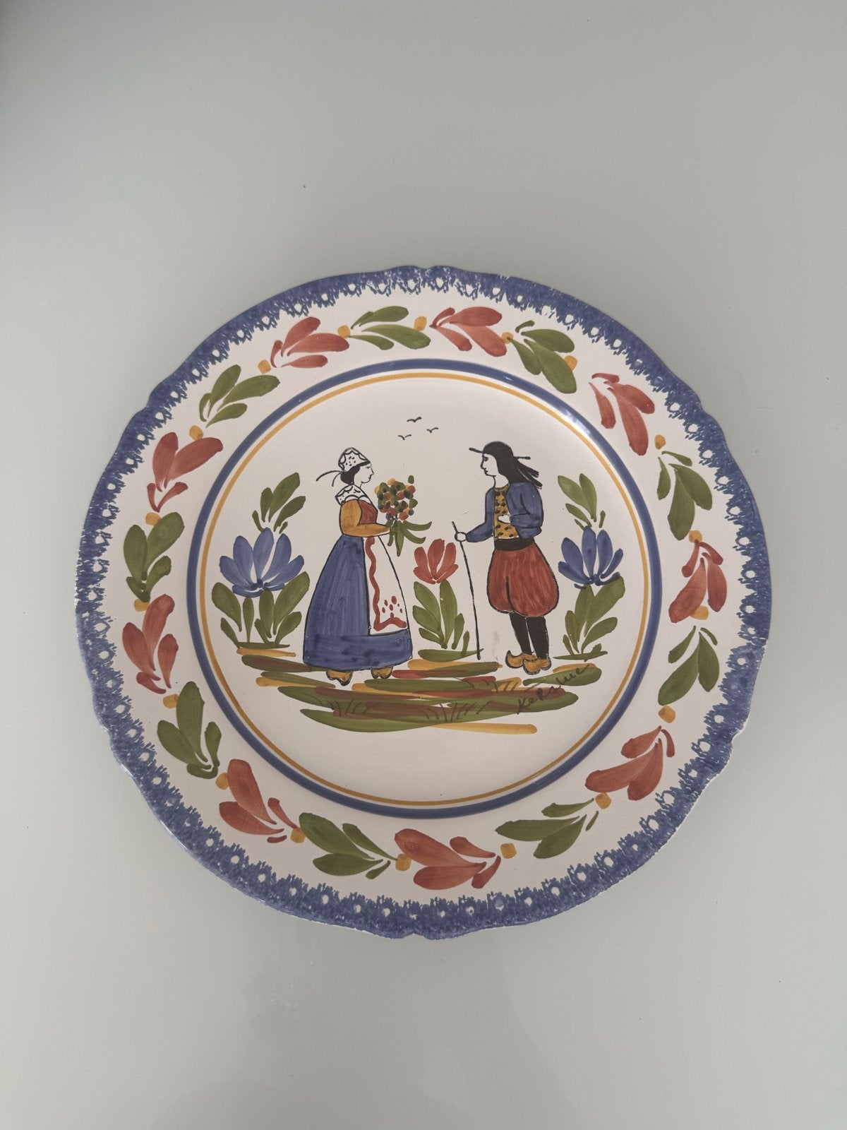 Handgeschilderd Frans Quimper aardewerk bord, Ophalen of Verzenden