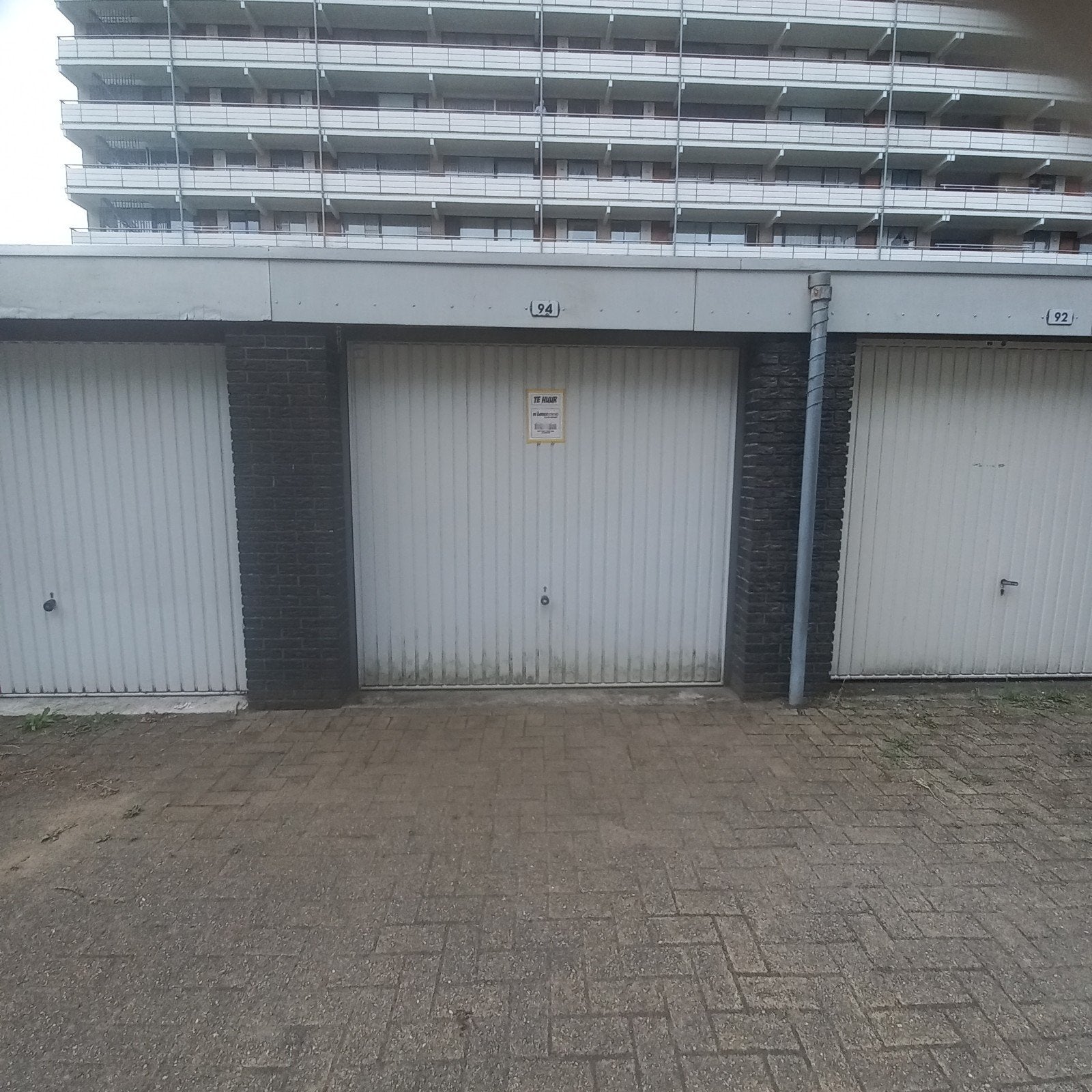 PER DIRECT TE HUUR GARAGEBOX RIDDERKERK.