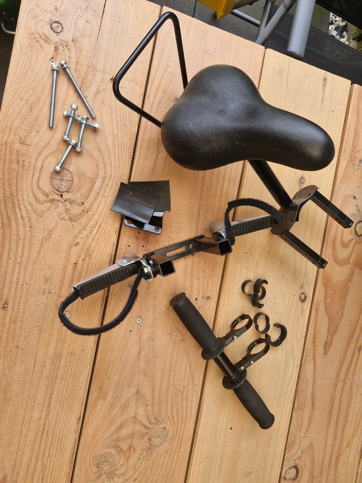 Zadel kind voor op stang, Ophalen, Zo goed als nieuw, Voetsteuntjes