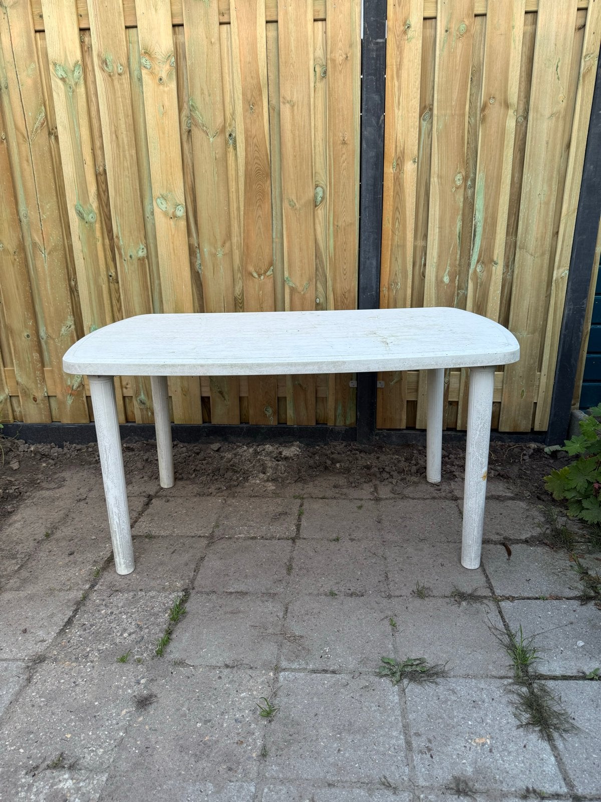 Witte kunststof tuintafel, Tuin en Terras, Ophalen, Gebruikt, Rechthoekig, Kunststof