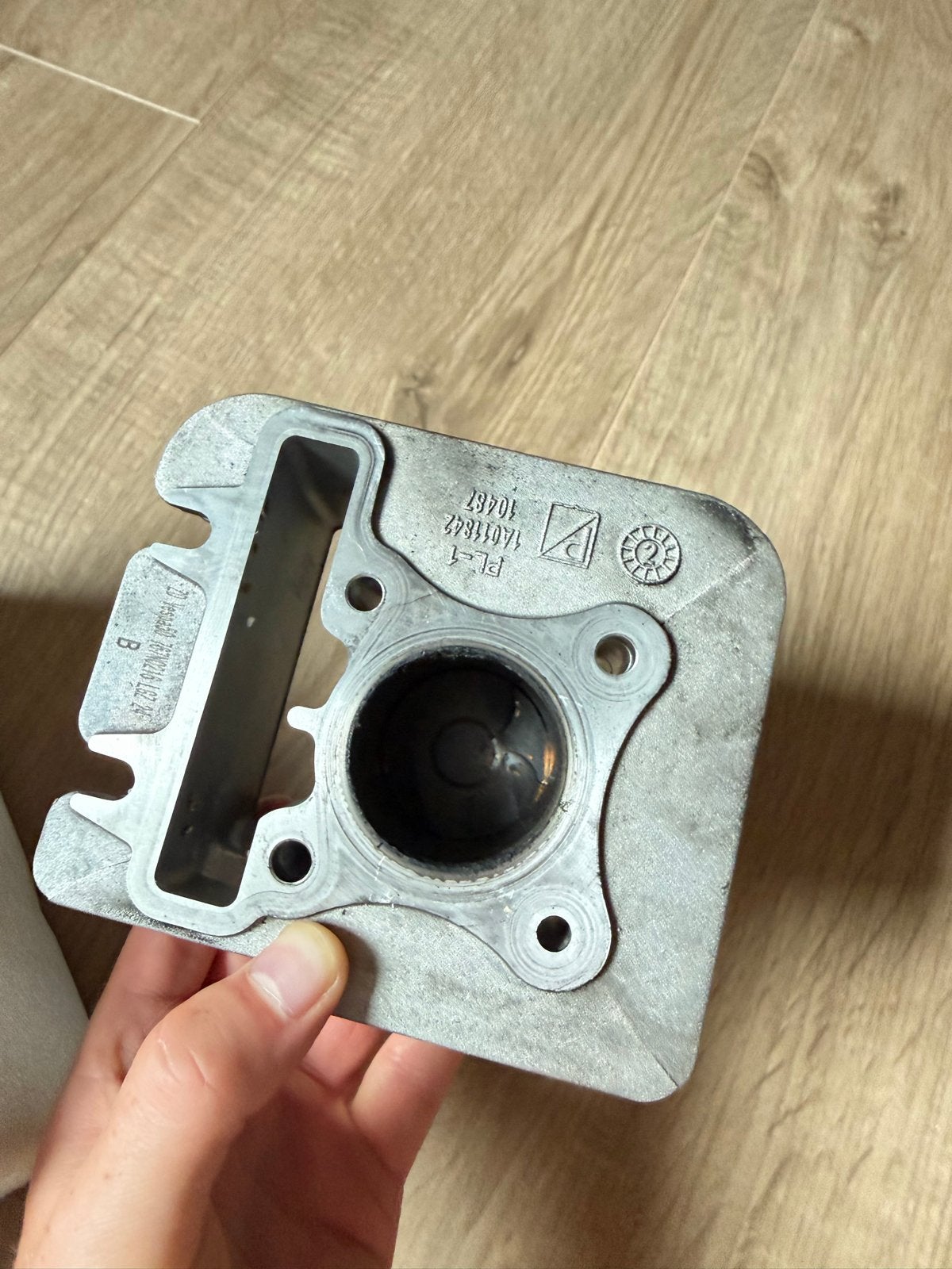 Cilinder met zuiger piaggo zip 50cc, Ophalen of Verzenden, Gebruikt, Cilinder