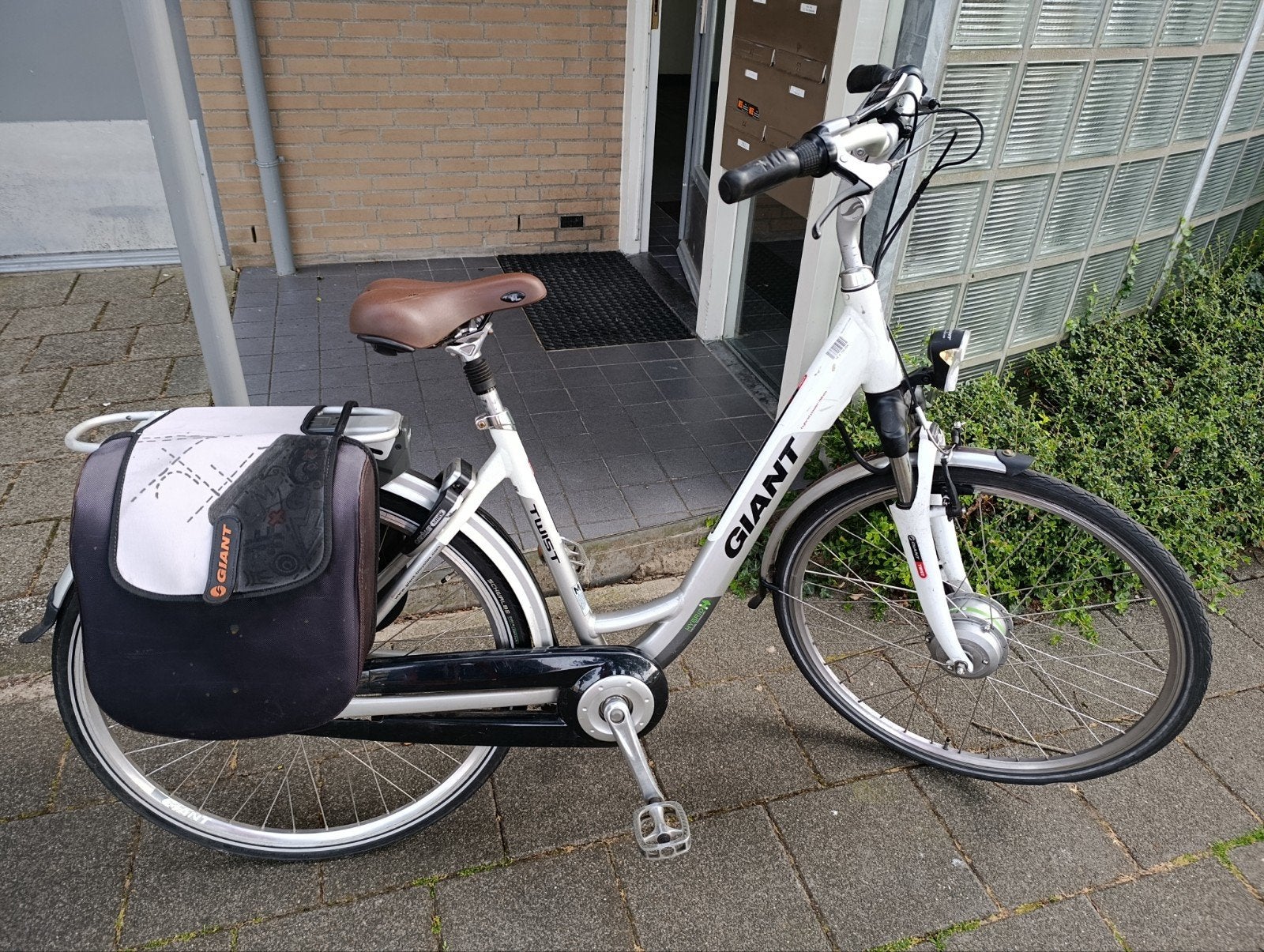 Giant Twist single accu sold as a normal bike, 51 tot 55 cm, Ophalen, Zo goed als nieuw, Giant