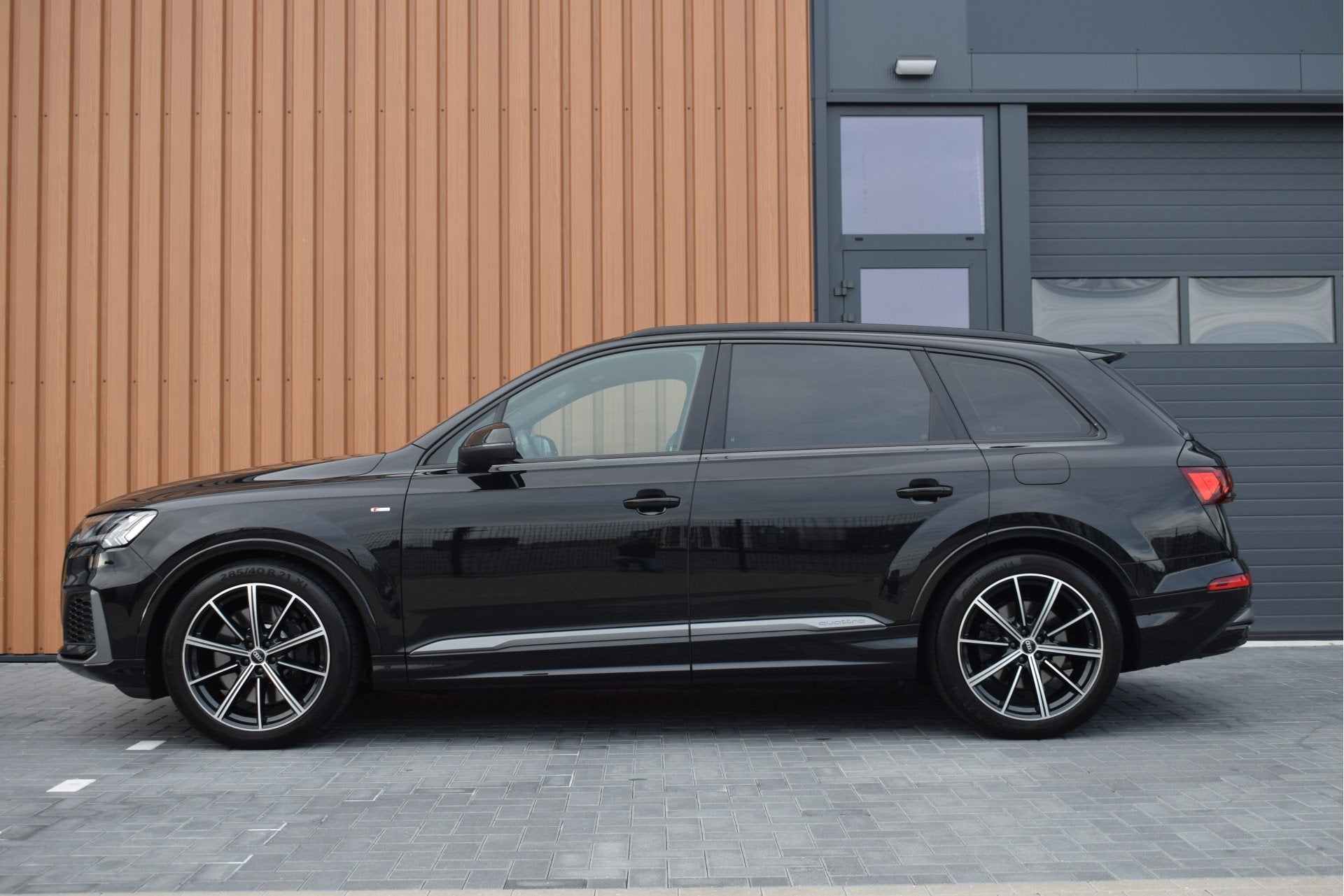Audi Q7 55 TFSI e Quattro S-line | Luchtvering | Trekhaak |, Auto's, Audi, Automaat, Gebruikt, 2995 cc, 138 €/maand