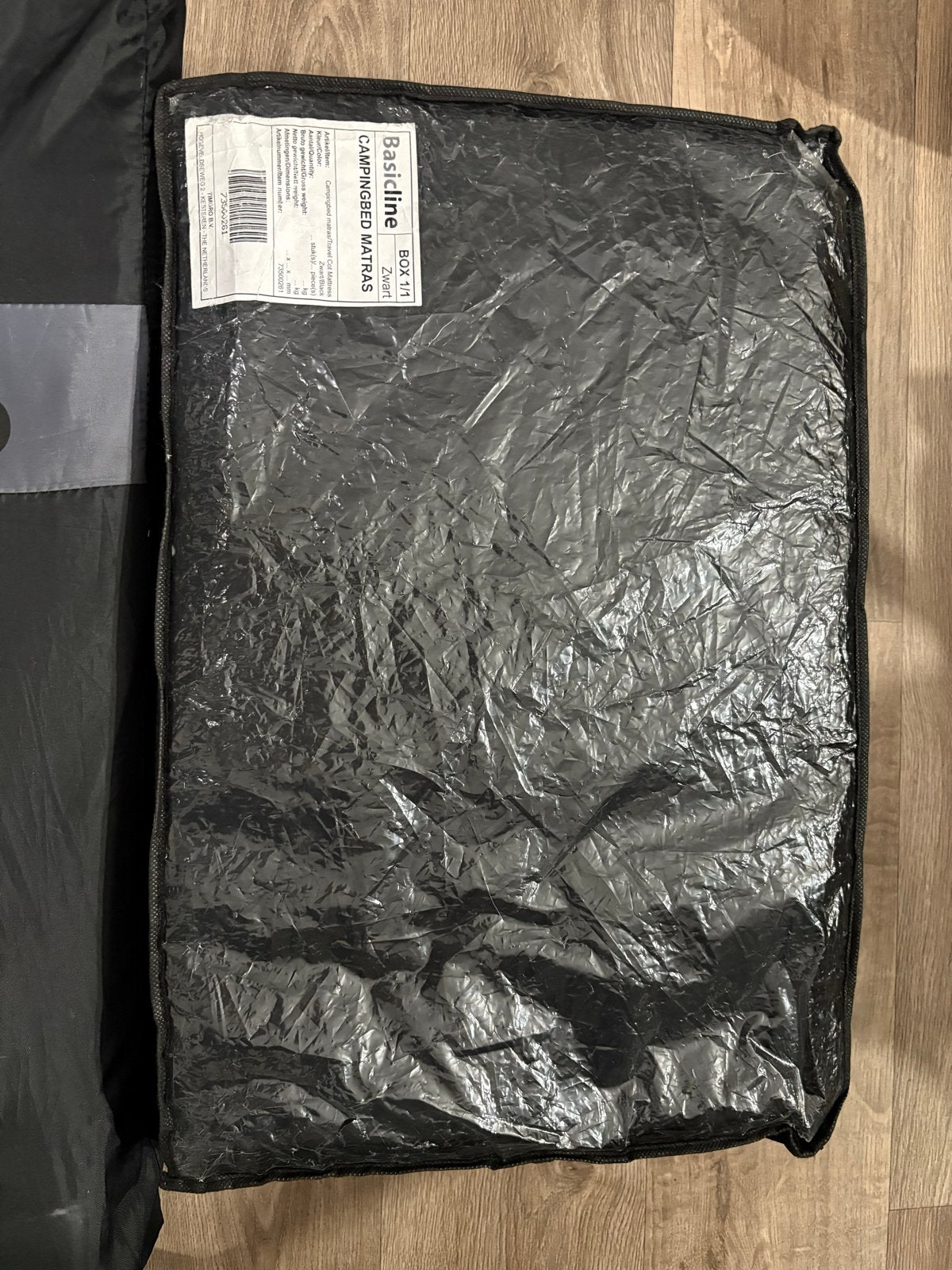 Zo goed als nieuw campingbedje met matras en opbergzakken, Kinderen en Baby's, Ophalen, Zo goed als nieuw, Reisbedje