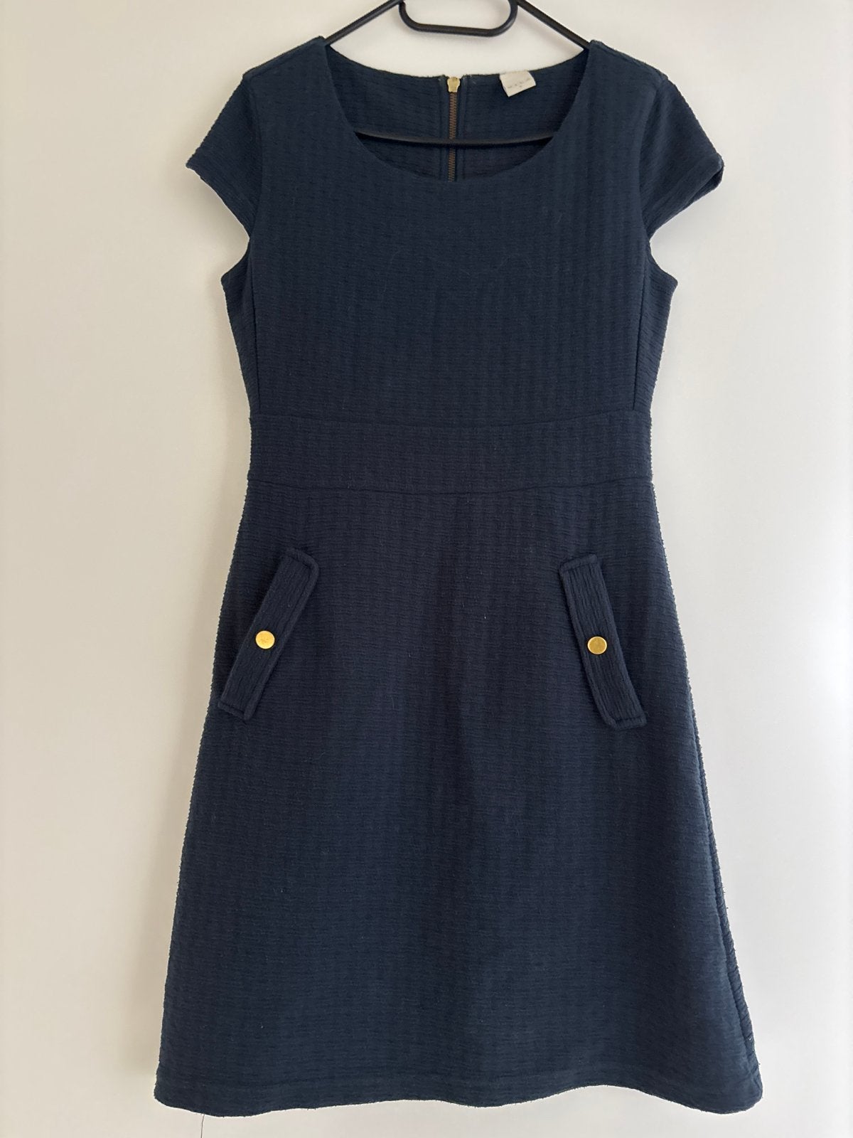 Donkerblauwe jurk met gouden knopen maat S, Kleding | Dames, Jurken, Maat 38/40 (M), Blauw, Ophalen of Verzenden, Zo goed als nieuw