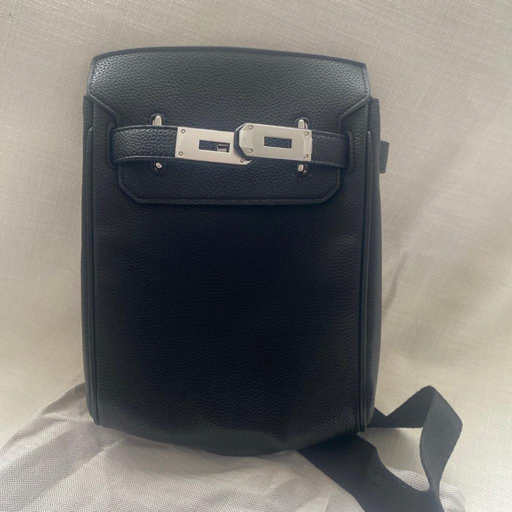 Herme’s backpack women & men, Overige merken, 40 cm of meer, Nieuw, Ophalen of Verzenden