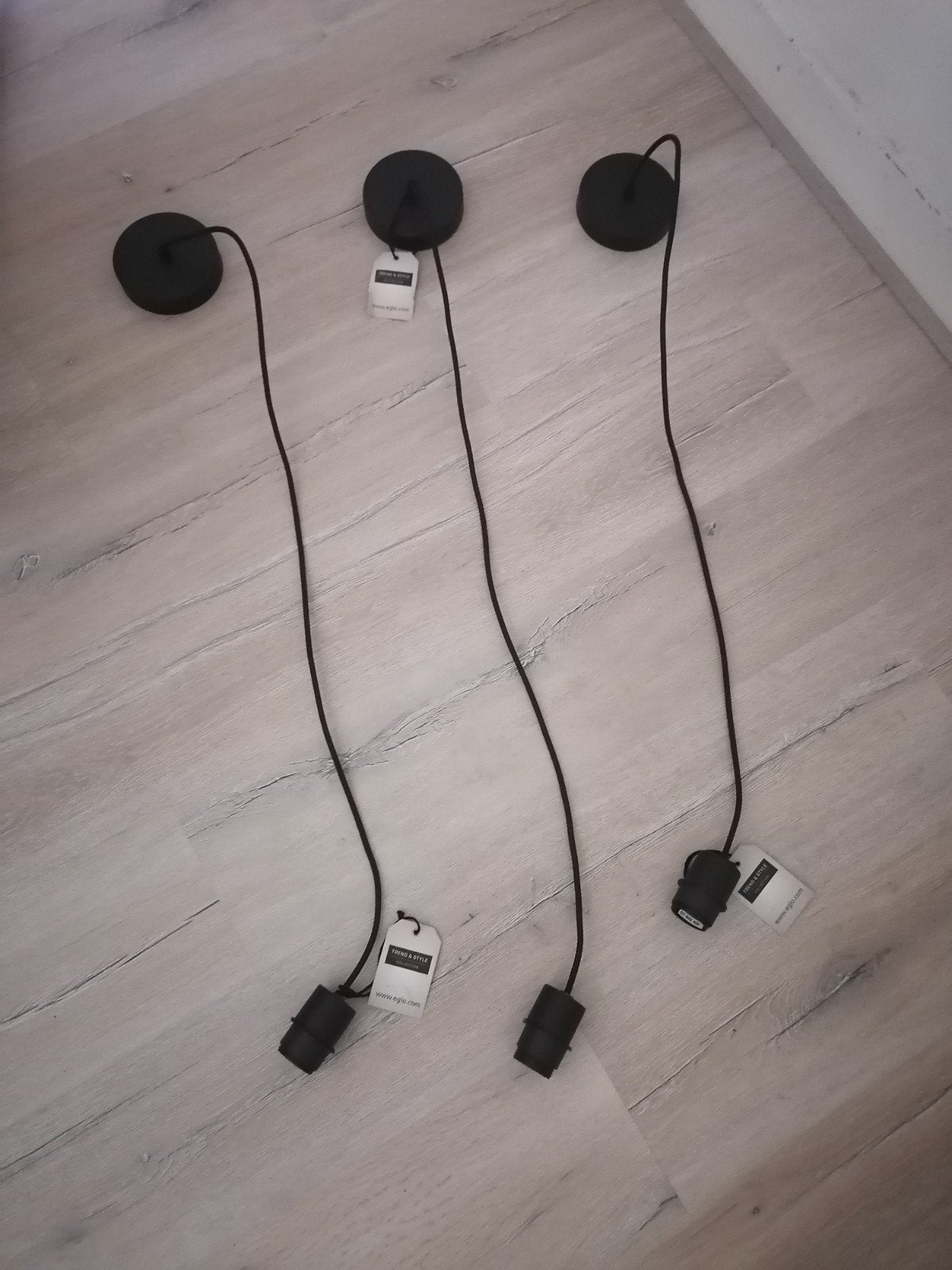 Zwarte fitting met snoer en plafondplaat, Sieraden, Tassen en Uiterlijk, Piercings, Ophalen, Zo goed als nieuw, Overige materialen