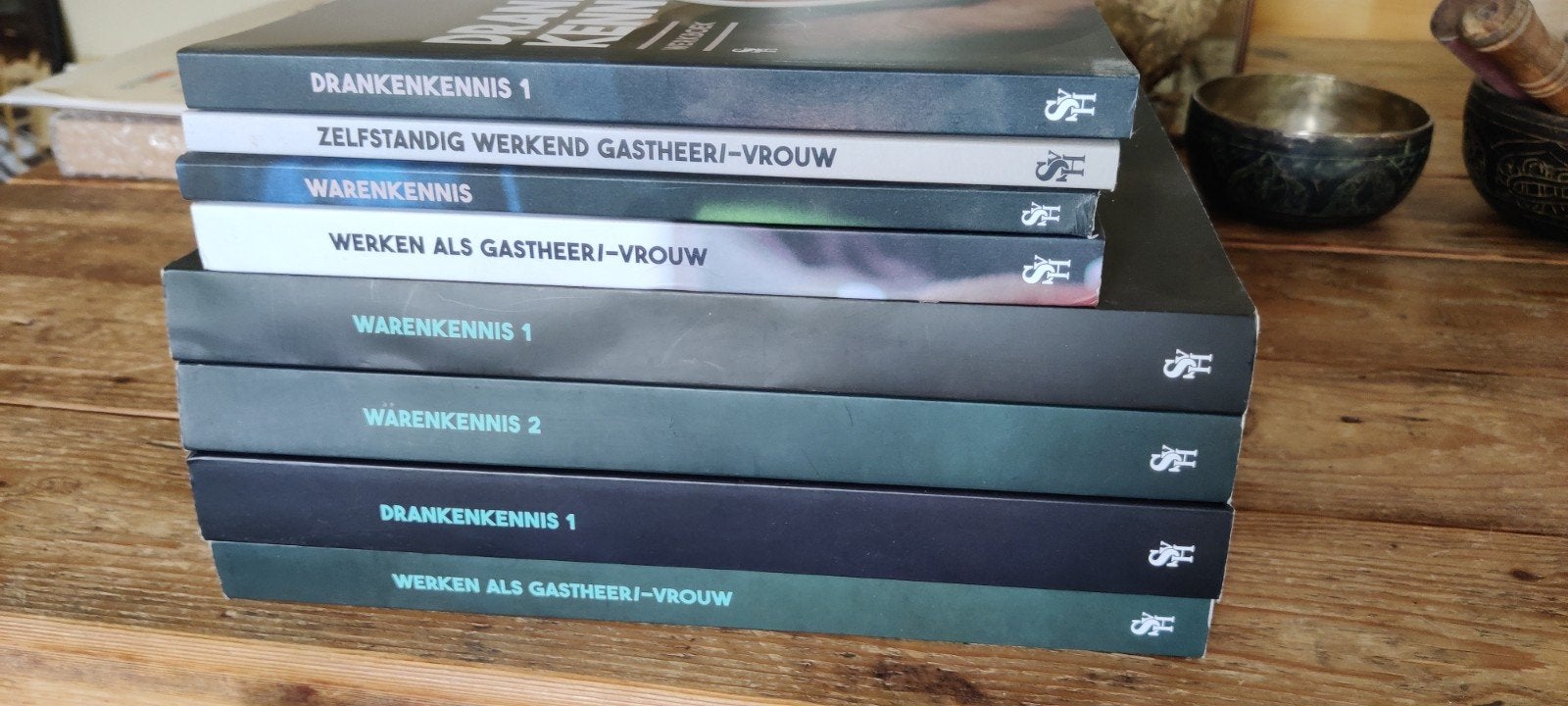 Horeca boeken: Dranken-, Warenkennis & Gastheer/-vrouw, Ophalen of Verzenden, Gelezen, MBO