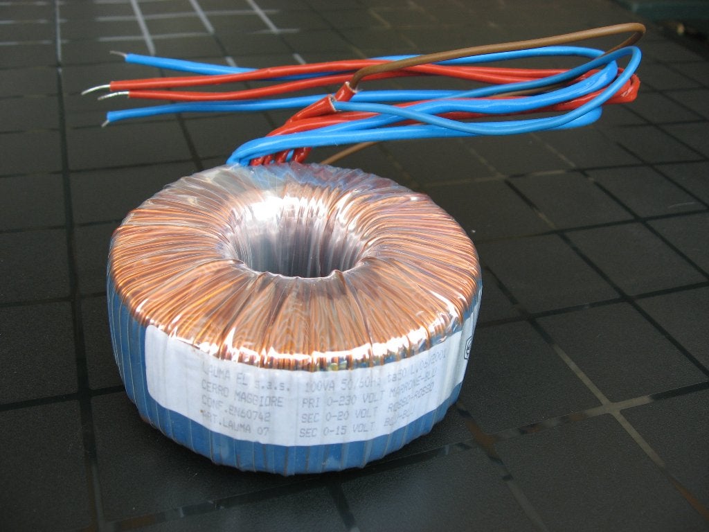 Ringkerntrafo van 230v naar 15+20v (2x50VA)>NIEUW, Hobby en Vrije tijd, Elektronica-componenten, Ophalen of Verzenden, Nieuw