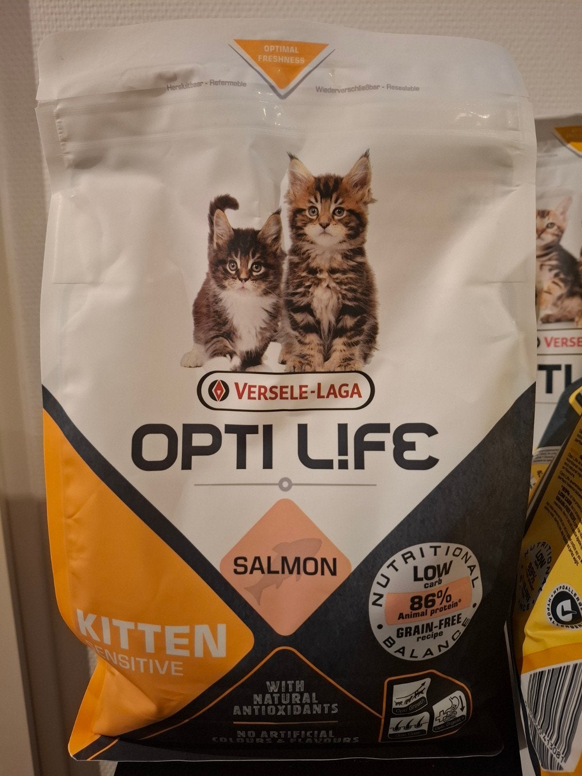 Foto 2 van Opti Life Kattenvoer 10 zakken