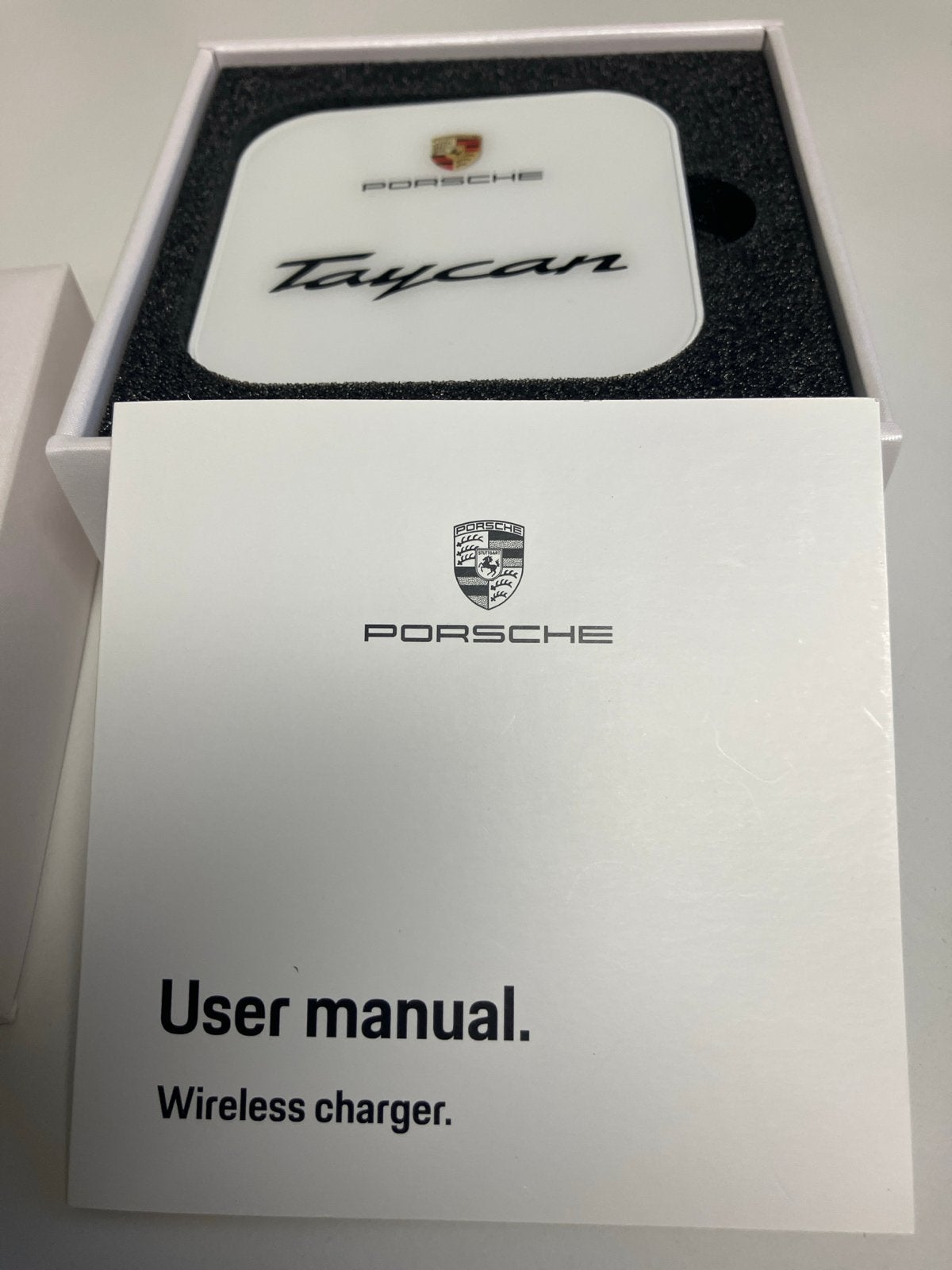 Porsche Taycan Draadloze Oplader - Nieuw in Doos, Ophalen of Verzenden, Nieuw