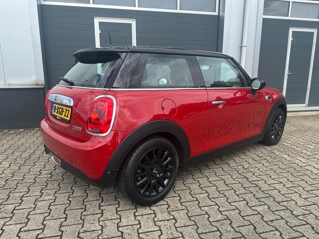 Mini COOPER 1.5 Business bj2014 *JCW *Airco *Led *Cruise *Na, Voorwielaandrijving, 136 pk, Gebruikt, Euro 6