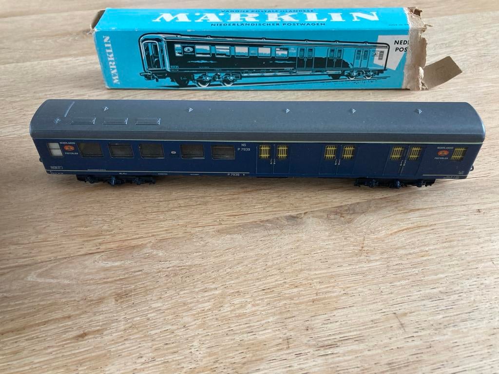 Marklin Nederlandse postwagon 4048, Ophalen, Wisselstroom, Gebruikt, Wagon