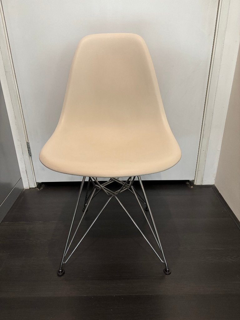 Vitra Eames DSR chairs set 4x, Huis en Inrichting, Ophalen, Wit, Vier