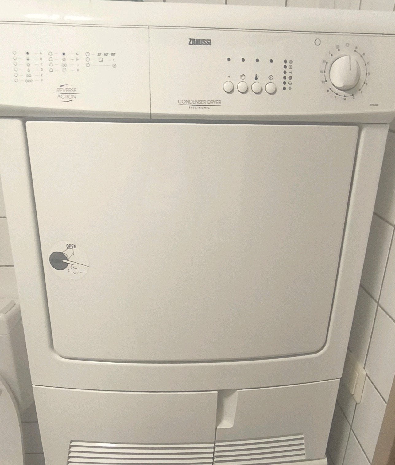 Zanussi ZE 240 condensdroger — goede staat, Utrecht, Ophalen, 6 tot 8 kg, Zo goed als nieuw, Condens