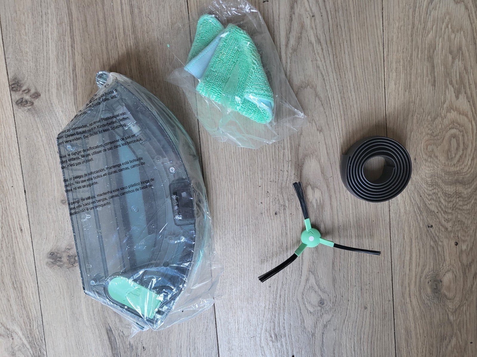 IKOHS Robotstofzuiger met dweilfunctie en accessoires, Overige merken, Gebruikt, Robotstofzuiger, Reservoir