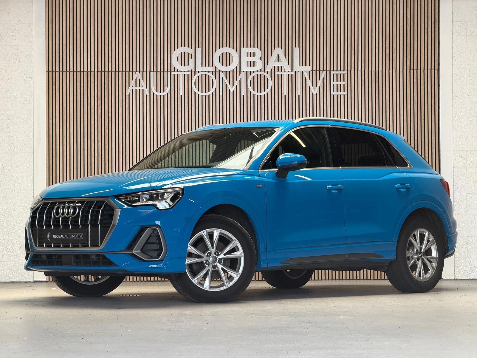 Audi Q3 35 TFSI S Line - TURBO BLAUW - ELEKTR STOELEN, Auto's, 4 cilinders, 150 pk, Blauw, Leder en Stof
