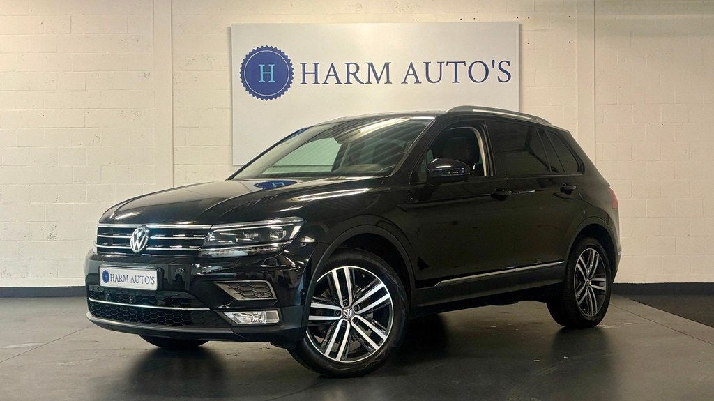 Volkswagen Tiguan 2.0 TSI 4Motion Highline Pano / Volleer /, Automaat, Gebruikt, Zwart, 4 cilinders