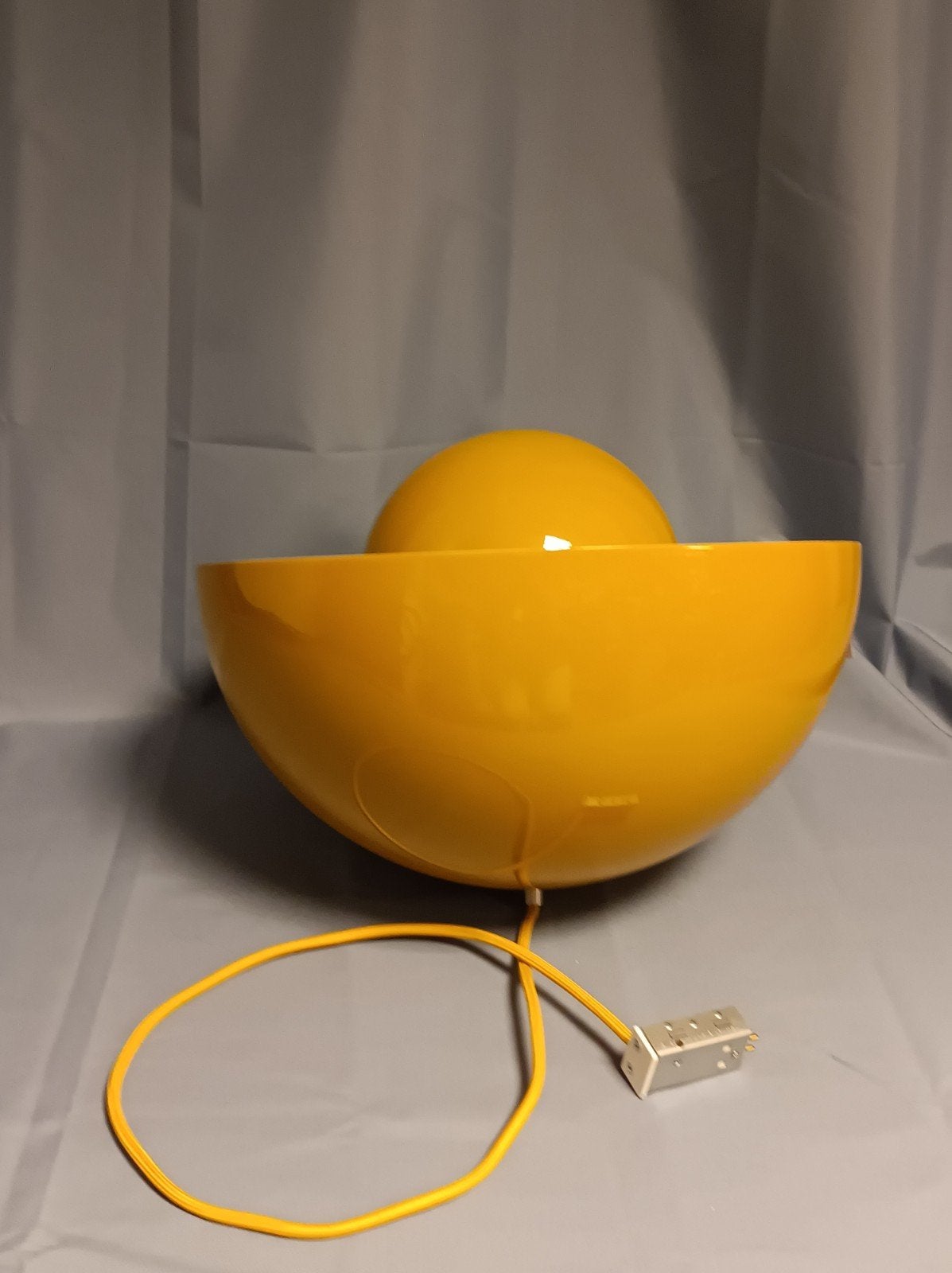 Verner Panton Flowerpot Vp 7 designlamp / hanglamp okergeel, Huis en Inrichting, Ophalen of Verzenden, Zo goed als nieuw, Metaal