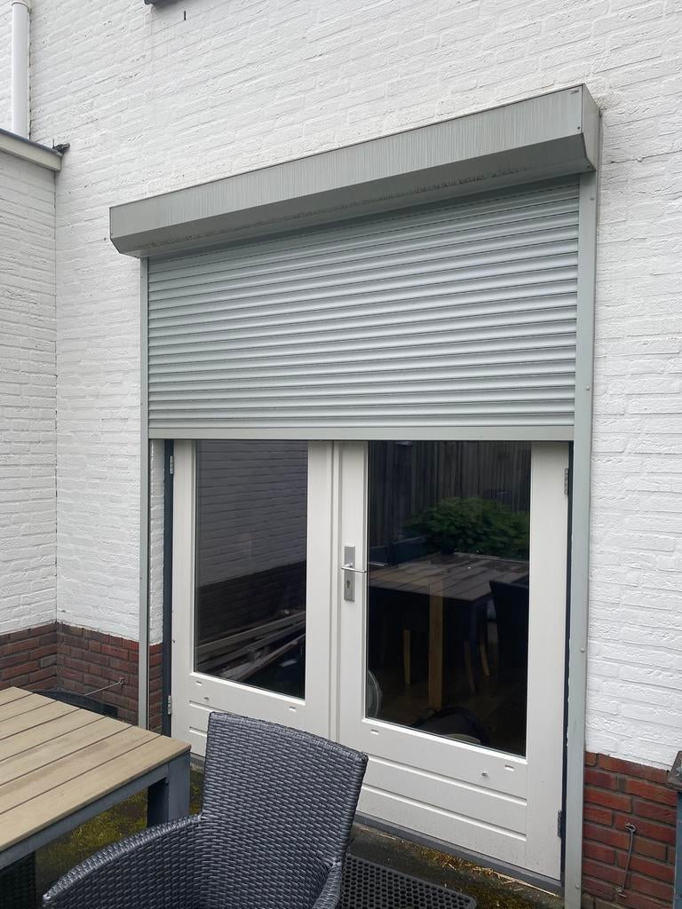 Rolluiken deur en openslaande deur( ook los te koop), Doe-het-zelf en Verbouw, Rolluiken, Ophalen, Gebruikt, Grijs, 200 cm of meer