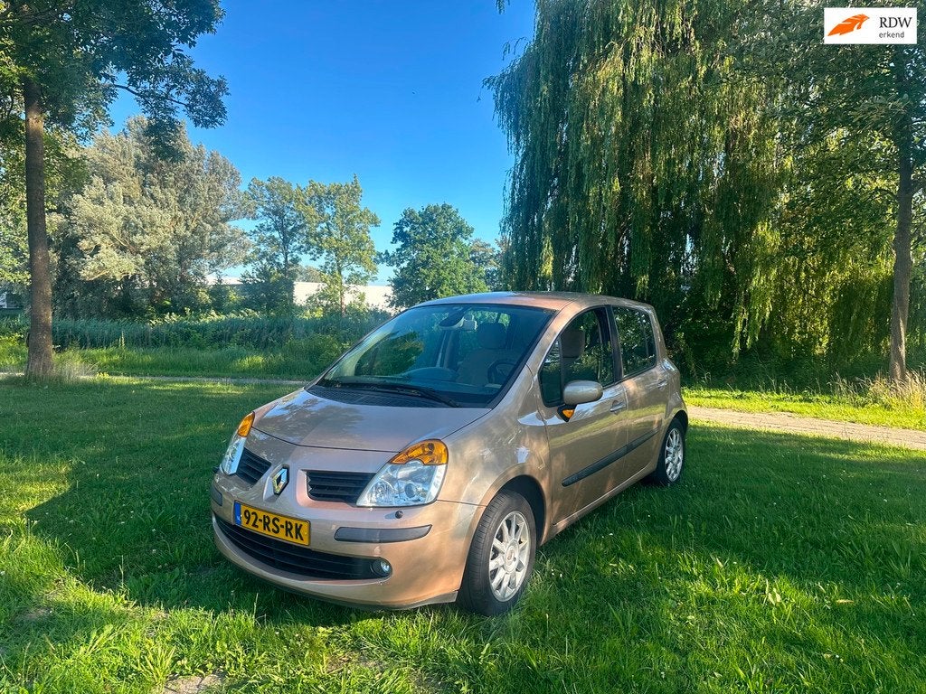 Renault Modus 1.6-16V Privilège Luxe Airco Cruise PDC 104DK, Auto's, Renault, Gebruikt, 4 cilinders, Lichtsensor, Beige
