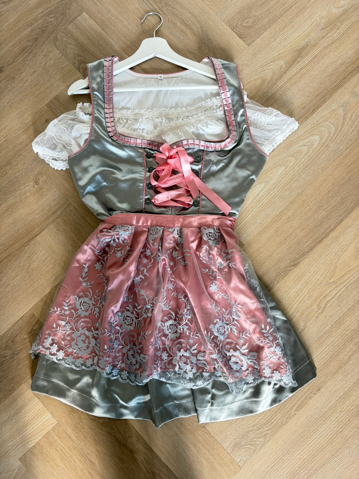 Dirndl jurk/tiroler jurk maat 44 – roze zilver – Oktoberfest, Maat 42/44 (L), Ophalen of Verzenden, Kleding, Overige thema's