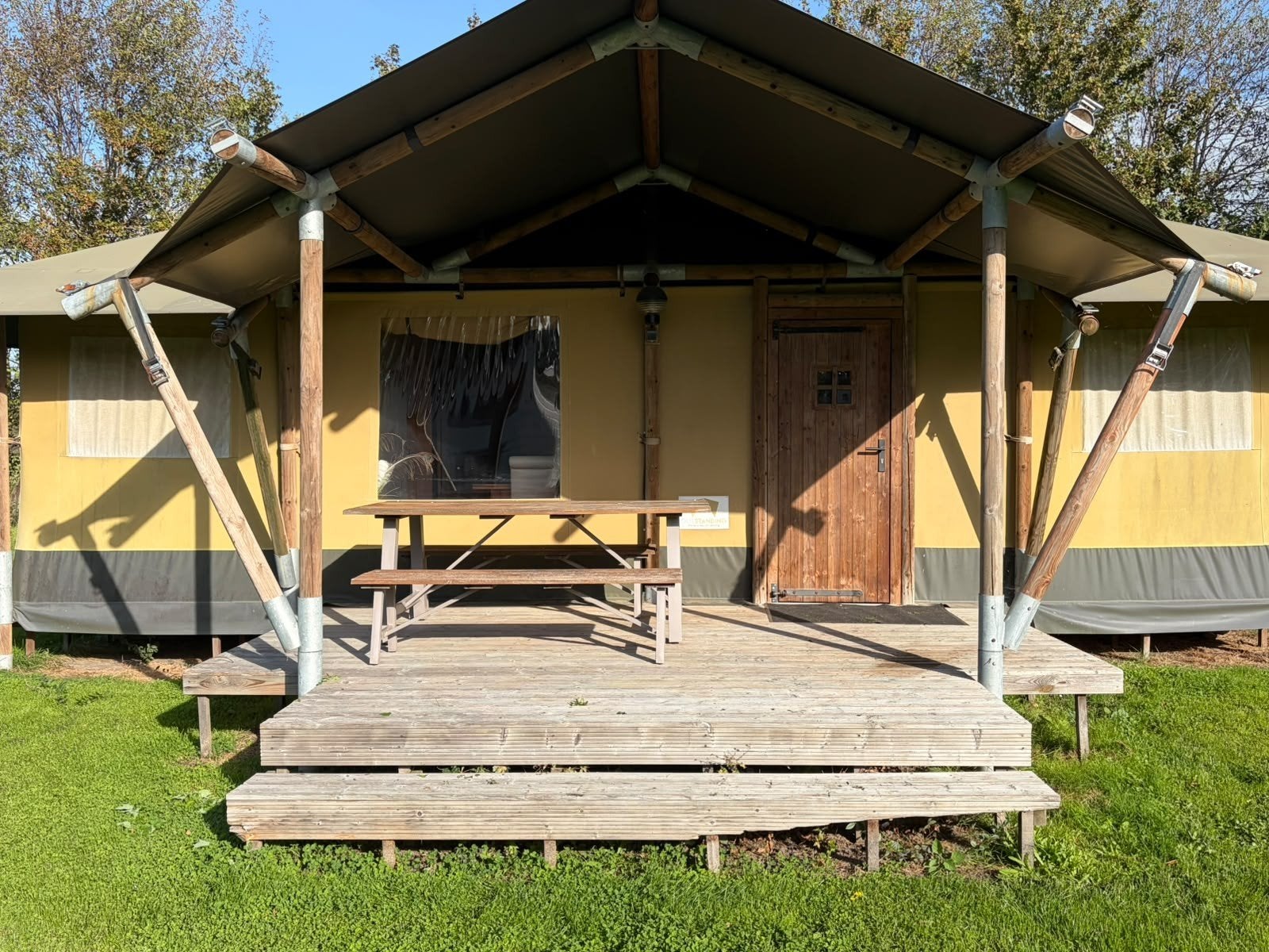 Luxe Safaritent met 6 Slaapplaatsen en Badkamer, Ophalen, Gebruikt, Tot en met 6