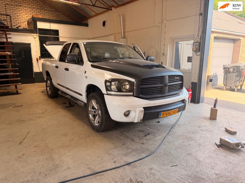 Dodge DODGE RAM 1500 4X4L 5.7 Hemi (non MDS) krukas hoorbaar, Auto's, Gebruikt, 8 cilinders, 5654 cc, Bedrijf