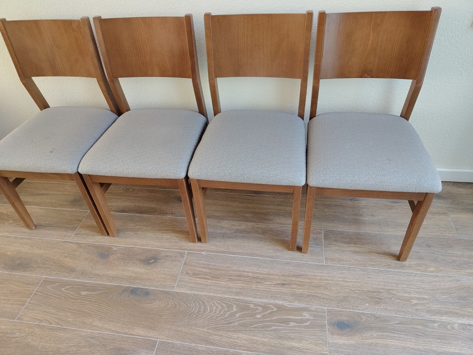 4 nette eetkamerstoelen, Ophalen, Gebruikt, Vier