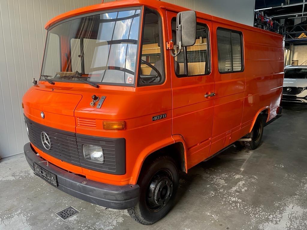 Mercedes 407D 1983, Auto's, Overige Auto's, Overige kleuren, 2000 kg, Diesel, 9 stoelen