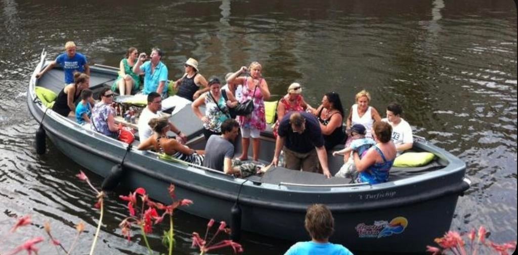 Vaartocht met schipper Loosdrecht., Drie personen of meer, Arrangement, Overige typen