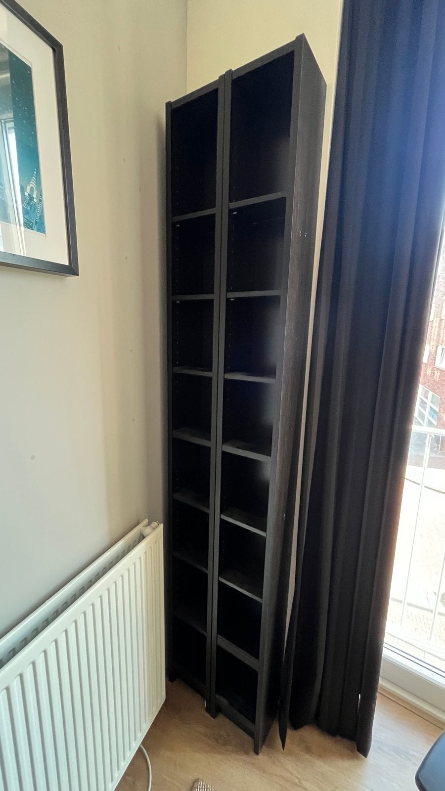 Twee hoge zwarte IKEA wand/cd-kasten, Huis en Inrichting, Woonaccessoires | Cd- en Dvd-rekken, Ophalen, Gebruikt, 150 discs of meer