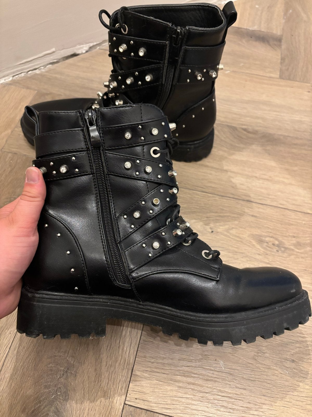 Zwarte biker boots met studs - Maat 40, Zwart, Lage of Enkellaarzen, Ophalen of Verzenden, Zo goed als nieuw