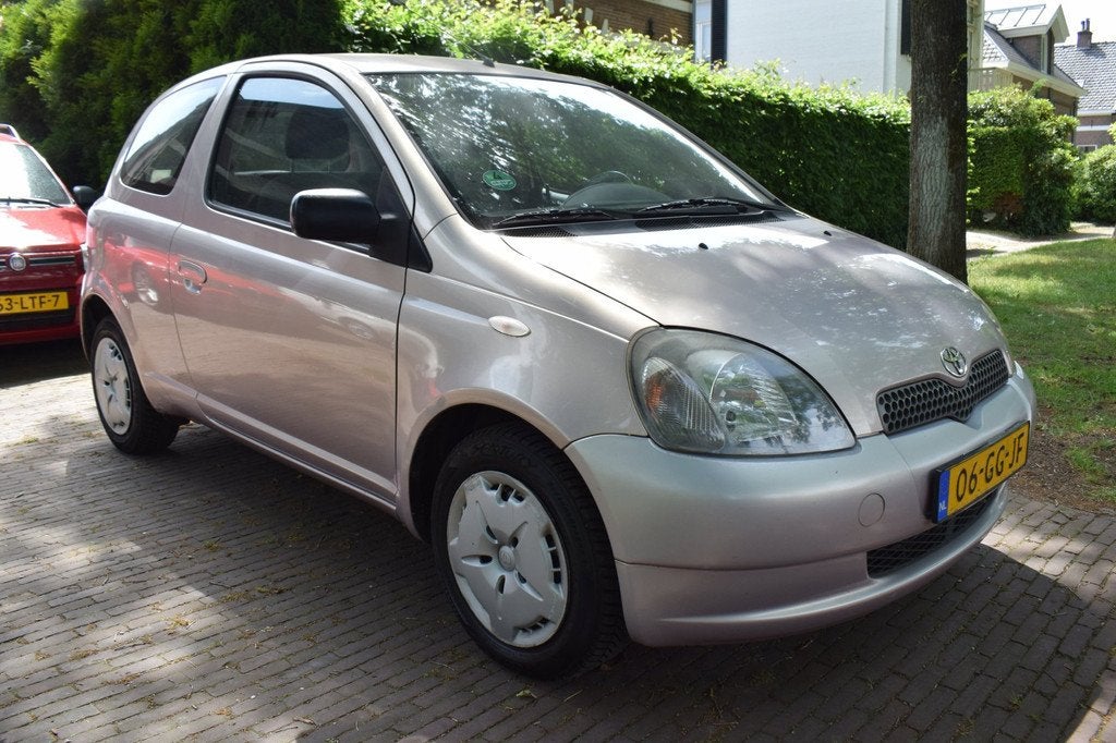 Toyota Yaris 1.0-16V VVT-i Luna Airco, Auto's, Voorwielaandrijving, Gebruikt, 4 cilinders, 400 kg