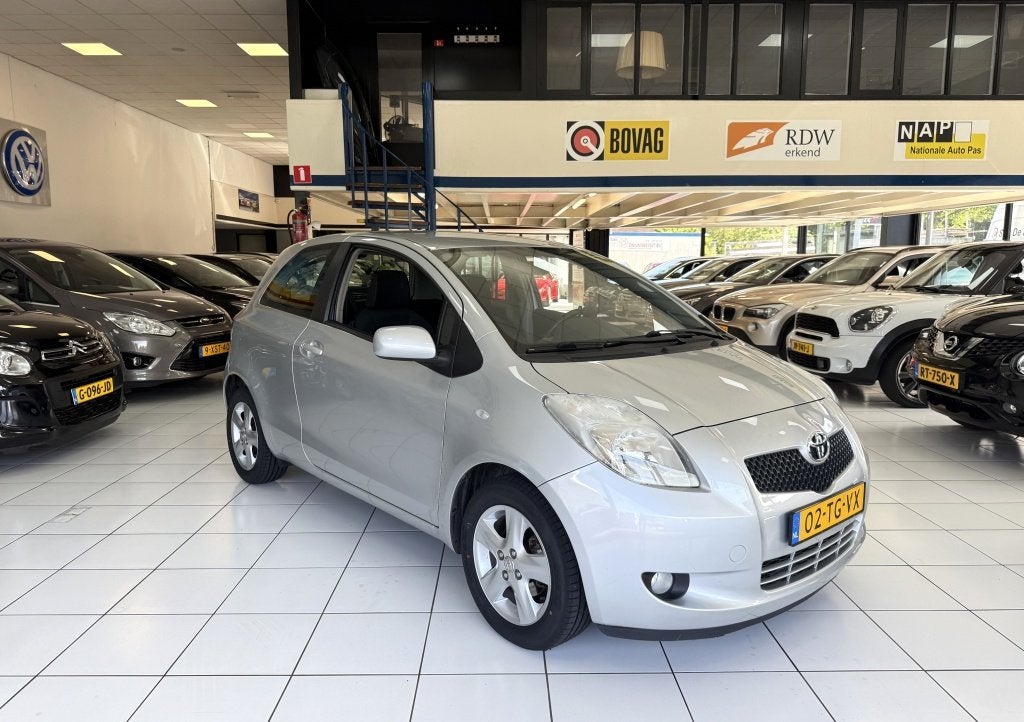 Toyota Yaris 1.3 VVTi Luna MMT Automaat Airco Bovag Garantie, Auto's, Automaat, Stof, 750 kg, 4 cilinders