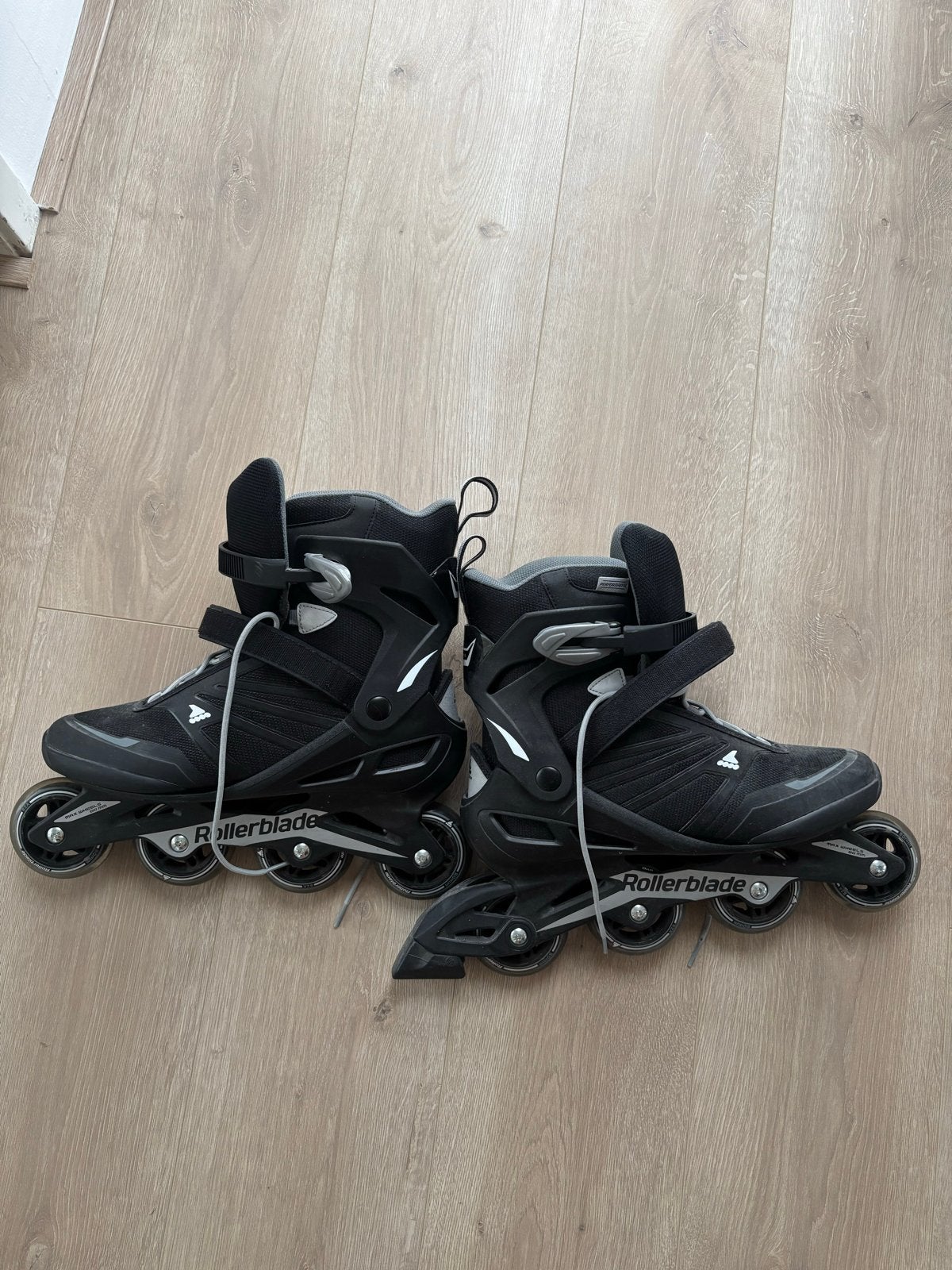 Rollerblade Zetablade Inline Skates - Maat 44.5, Sport en Fitness, Skeelers, Heren, Zo goed als nieuw, Inline skates 4 wielen