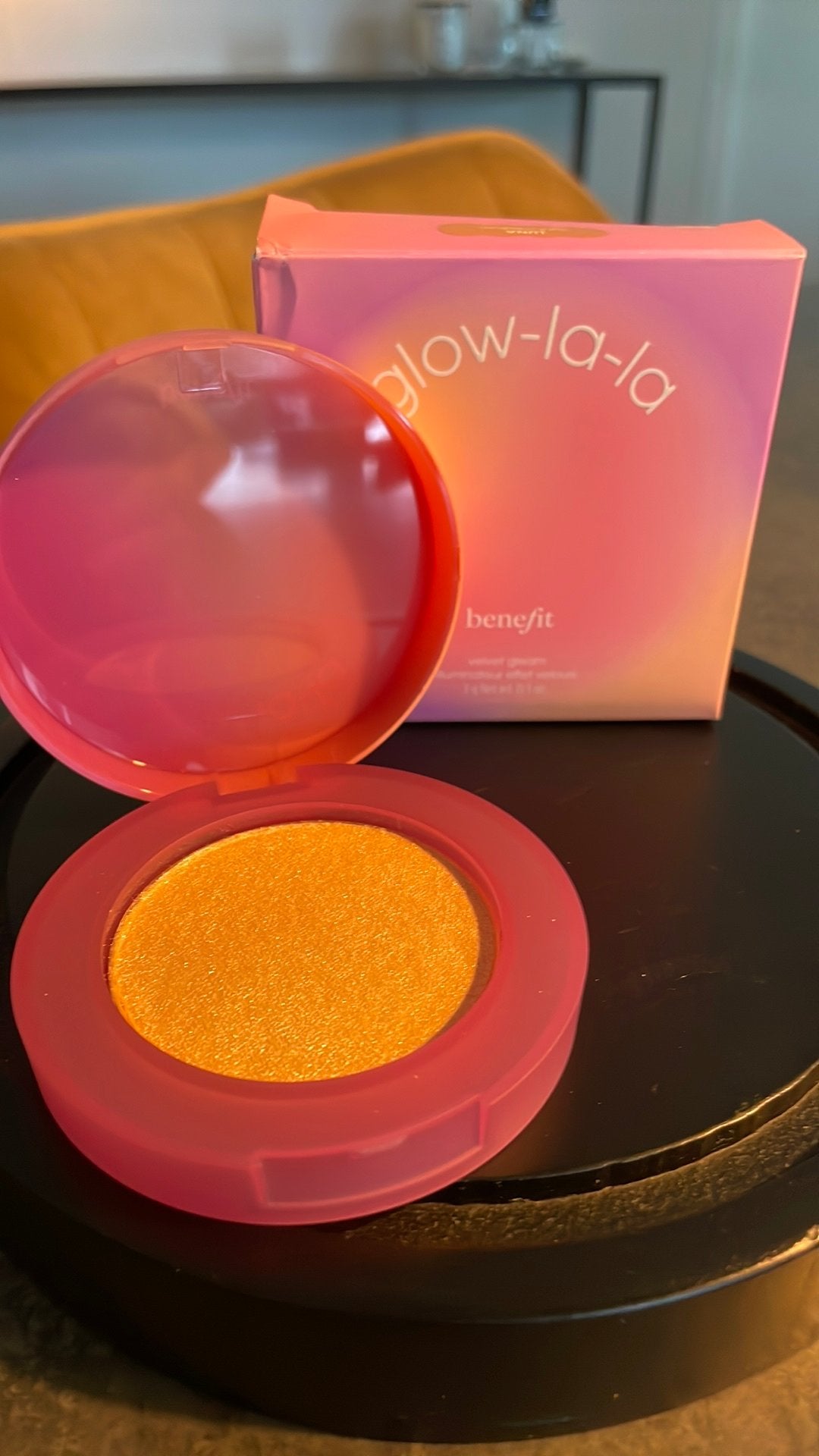 Benefit glow-la-la luna, Ophalen of Verzenden, Nieuw, Gehele gezicht, Make-up