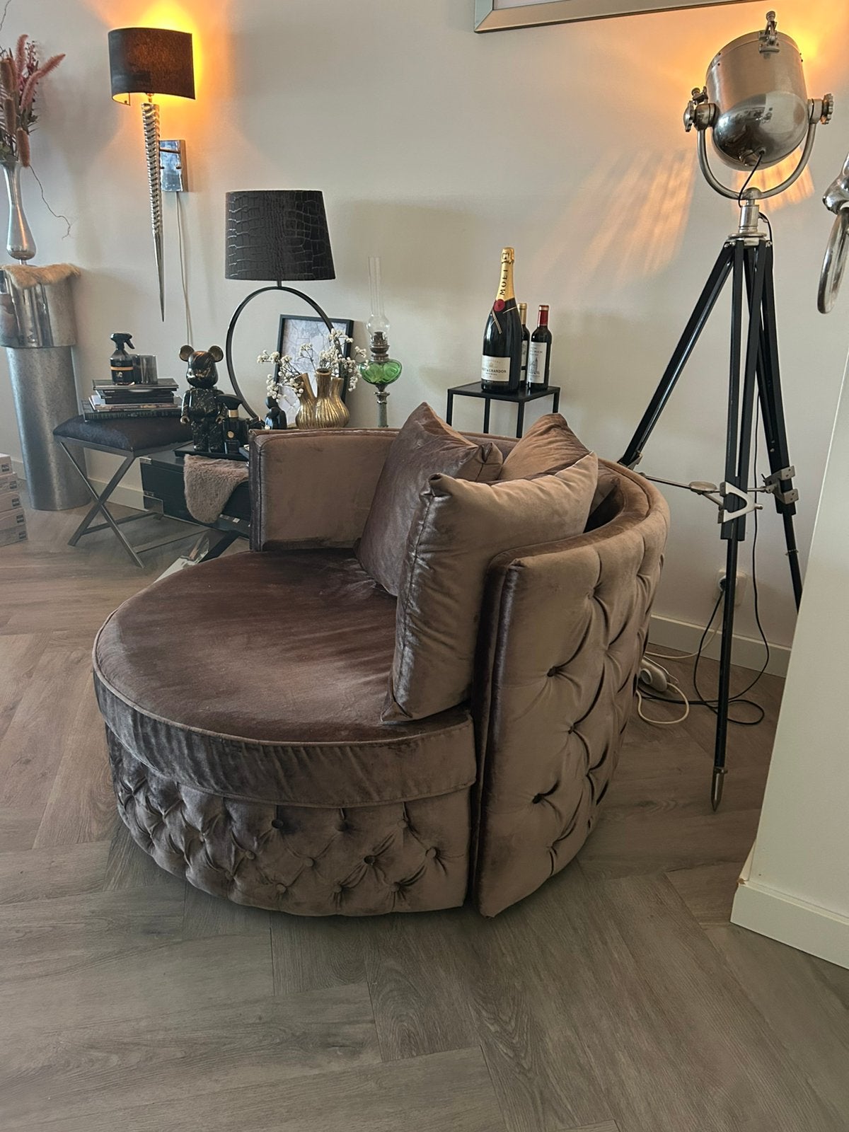 Luxe Love-Seat Velvet  kleur Taupe. Gecapitonneerd, Ophalen, Tweepersoons, 75 tot 100 cm, Zo goed als nieuw