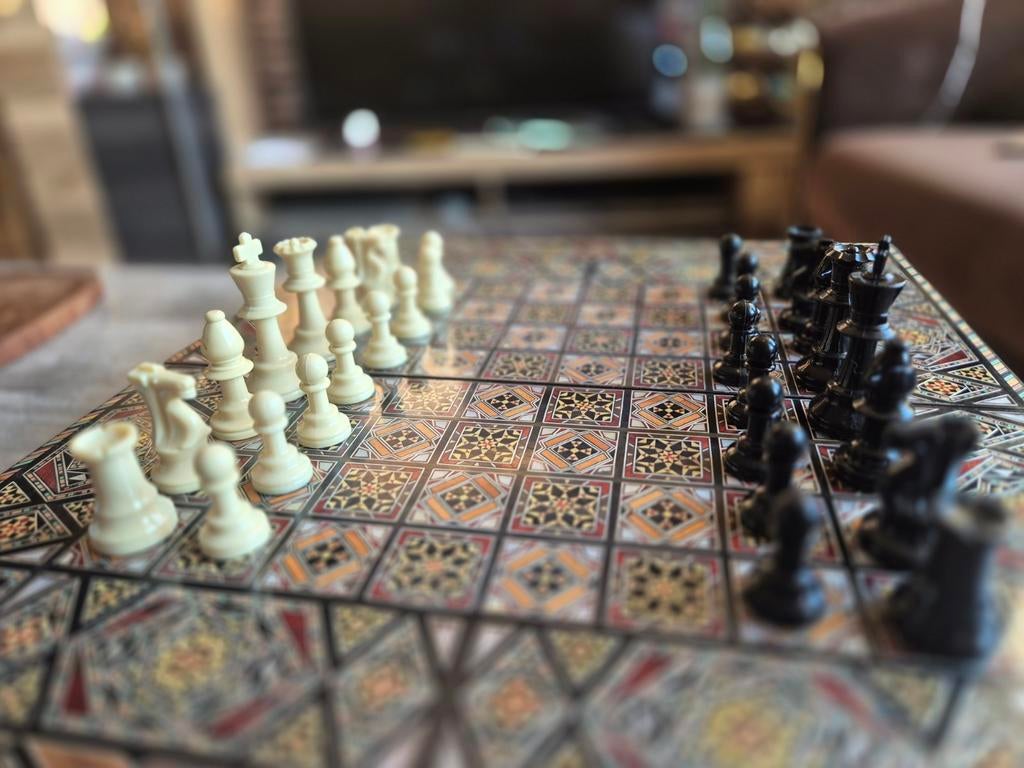 Damascus Meesterwerk: Parelmoer Schaak- & Backgammon Tafel, Een of twee spelers, Ophalen of Verzenden, Nieuw