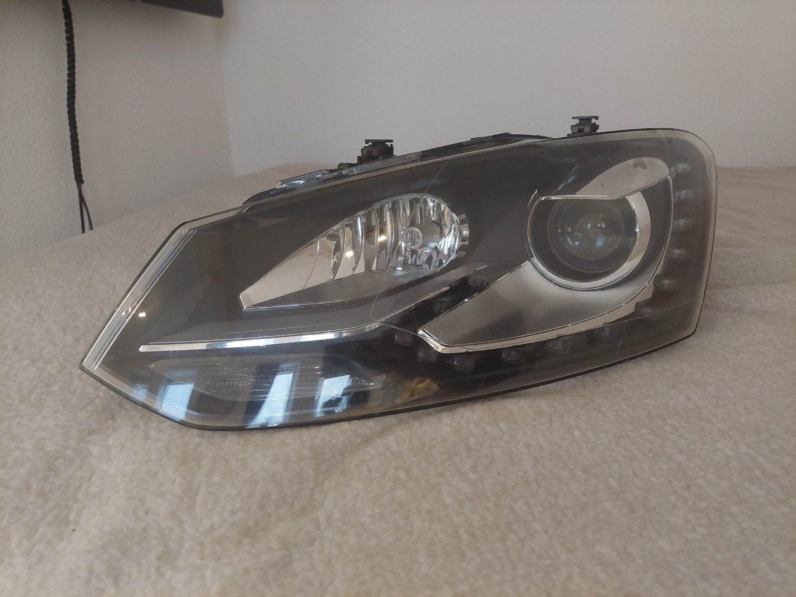 Volkswagen Polo 6R Koplamp Links Xenon LED DRL Valeo, Ophalen of Verzenden, Gebruikt, Volkswagen