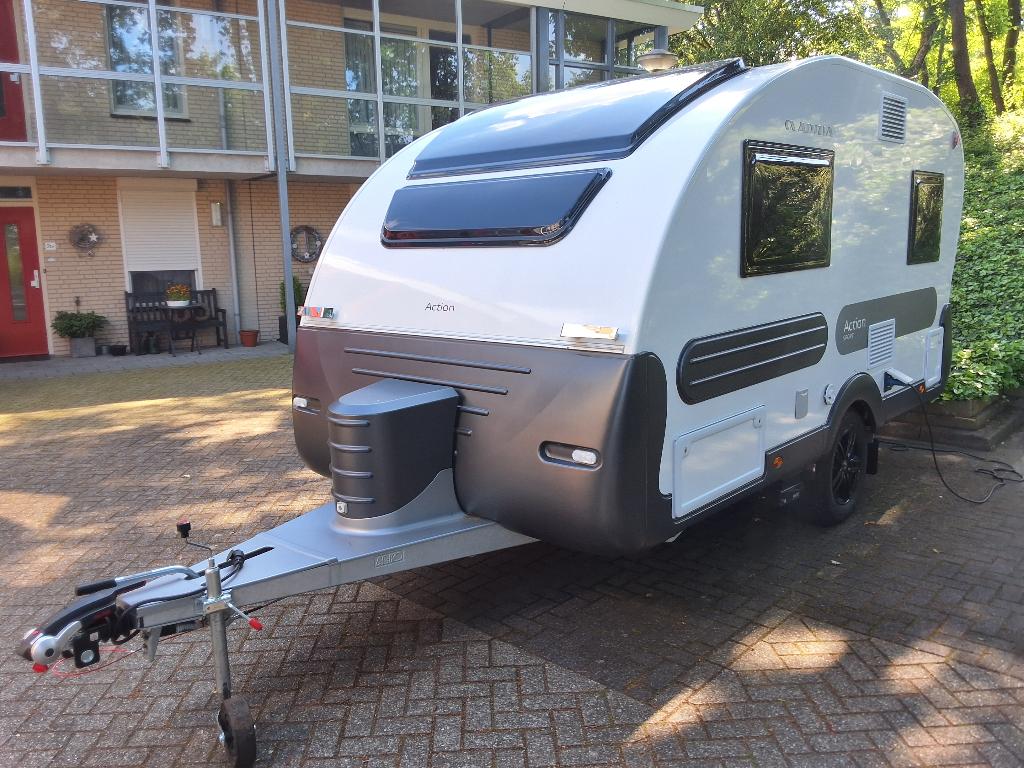 Adria Action Sport LH391, Caravans en Kamperen, Schokbreker, Particulier, 2 aparte bedden, Adria