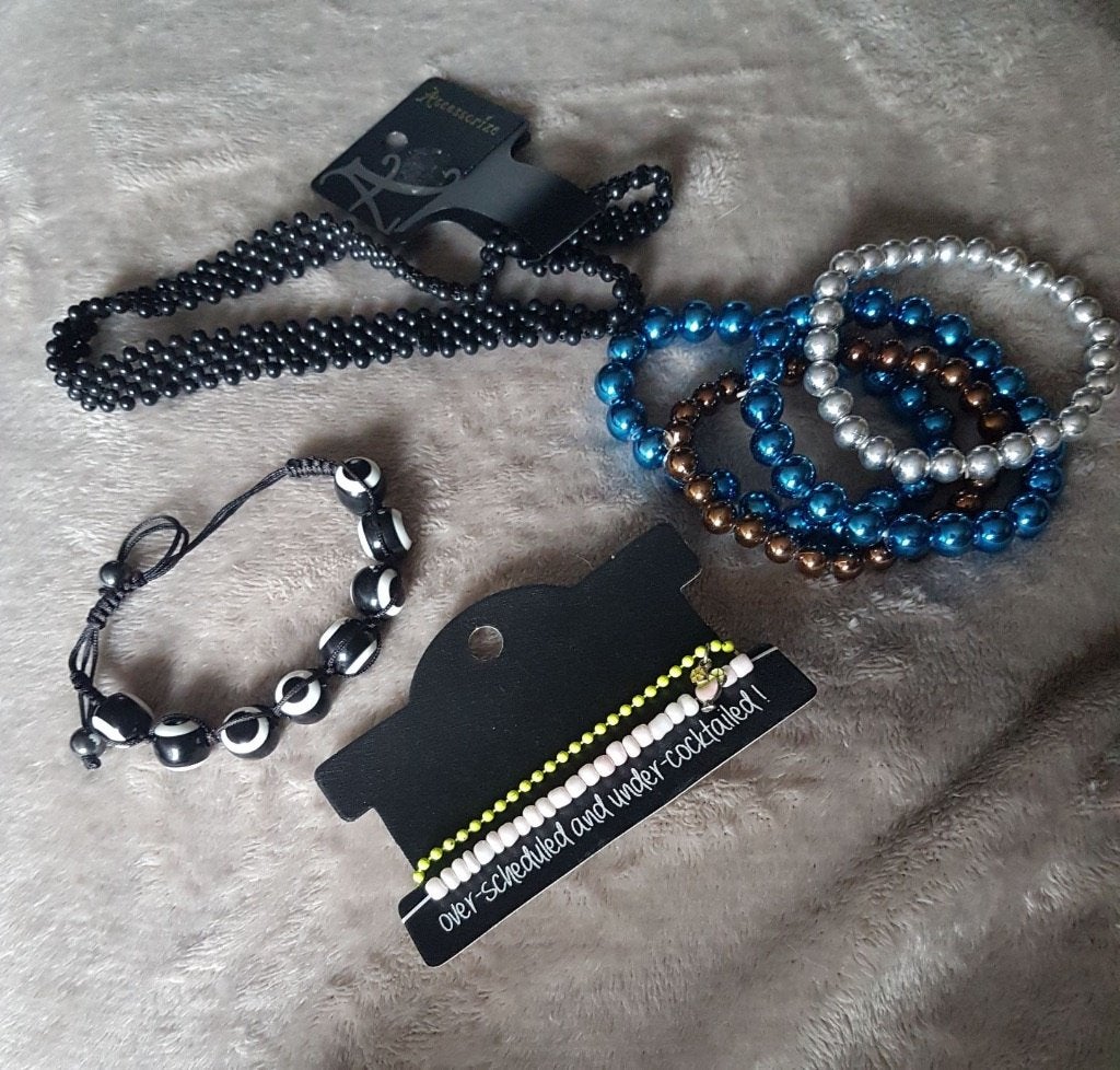 Set van 7 armbanden en 1 zwarte Accessorize choker ketting, Overige materialen, Verzenden, Zwart, Zo goed als nieuw