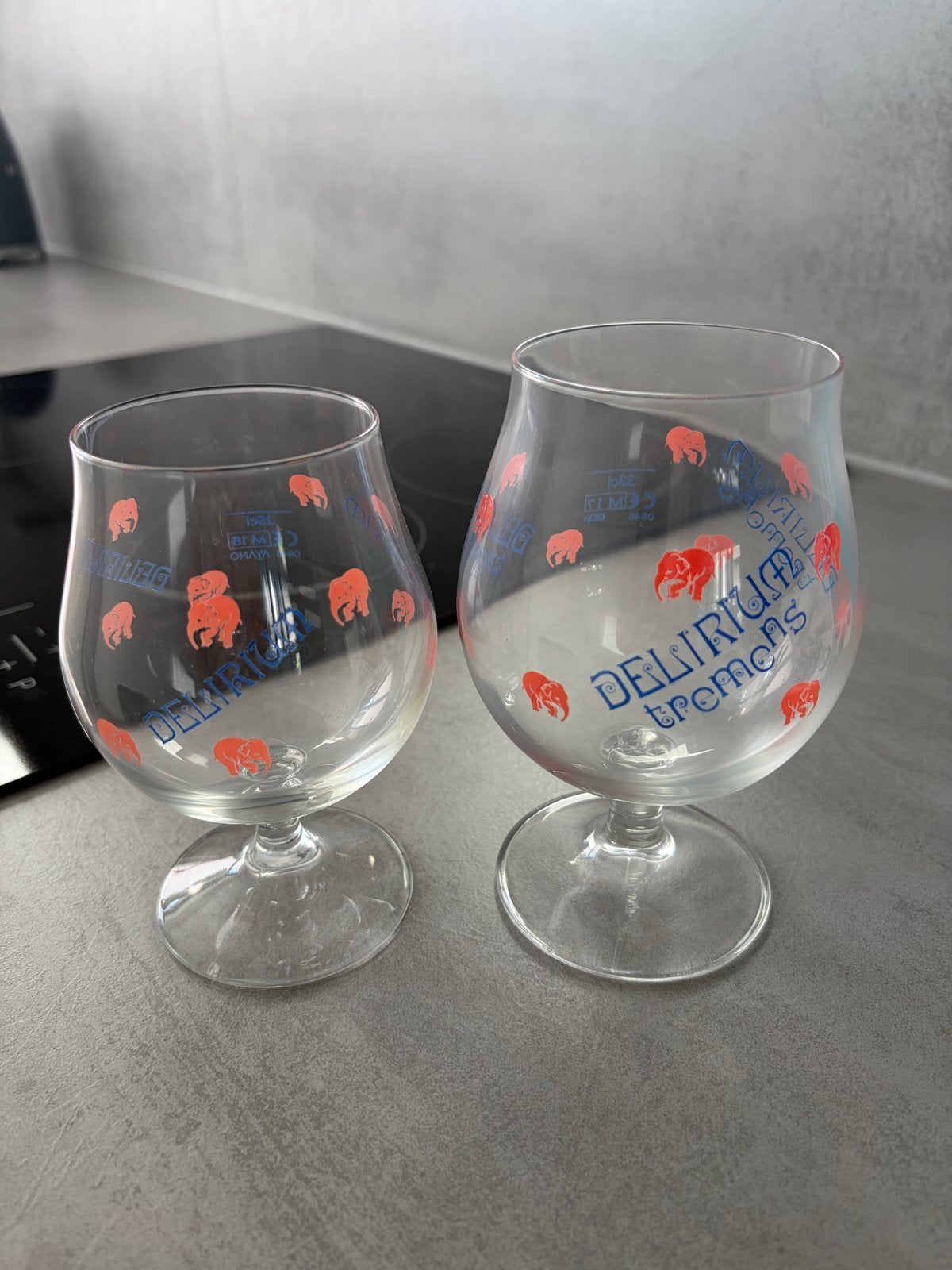 2 Delirium Tremens bierglazen, Ophalen, Zo goed als nieuw, Meerkleurig, Overige merken