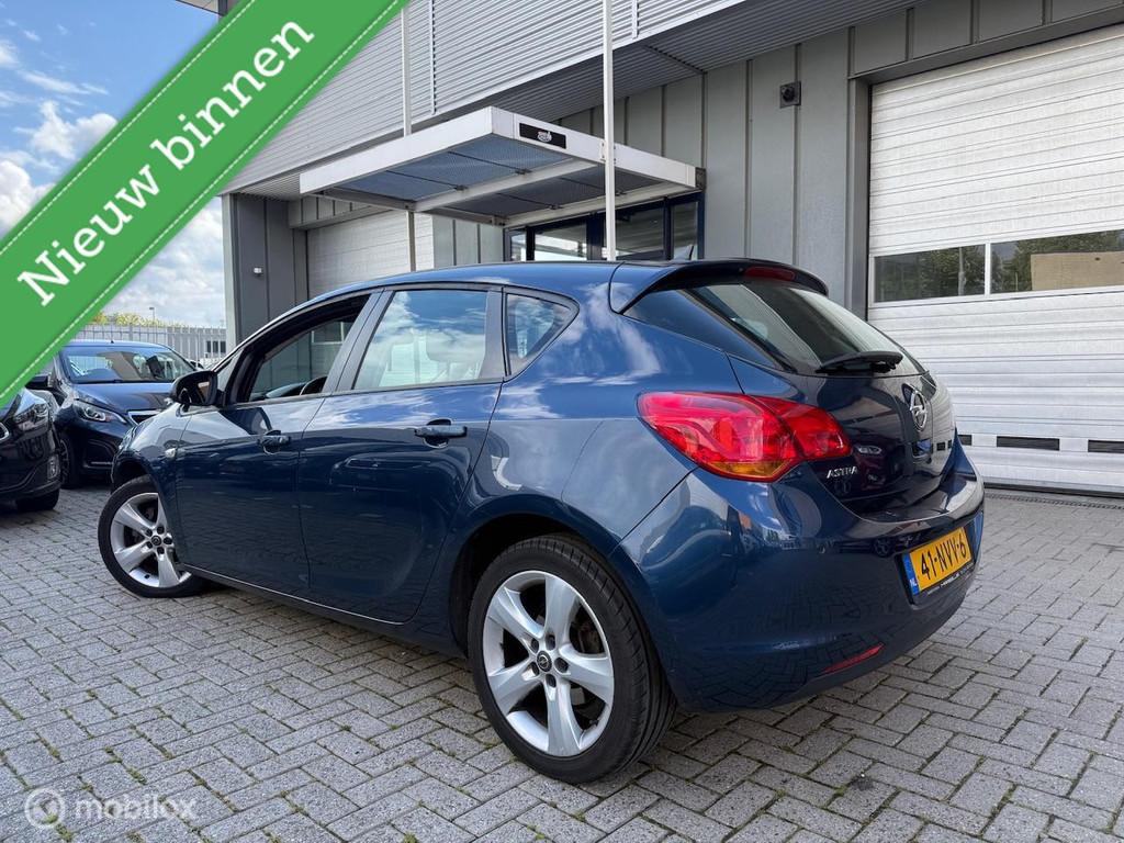 Opel Astra 1.6 Benzine, Auto's, Opel, Voorwielaandrijving, Euro 5, 680 kg, 4 cilinders