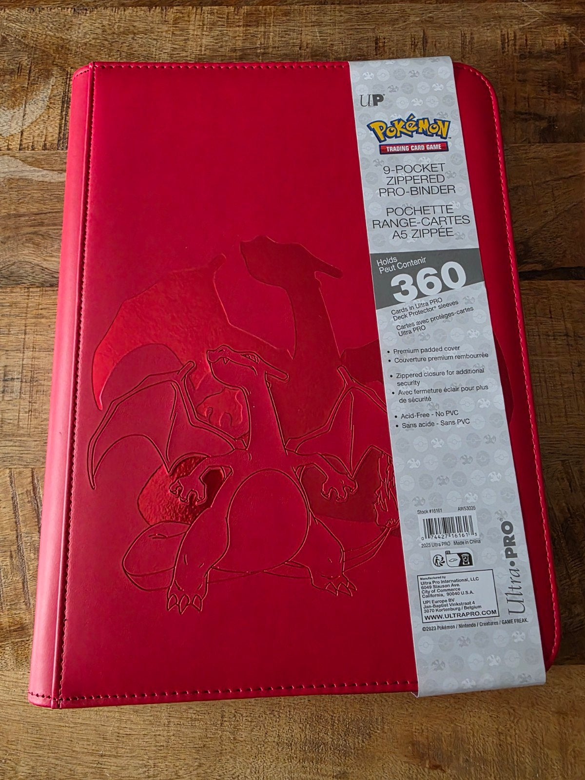 Ultra Pro binder Charizard 360K, Hobby en Vrije tijd, Ophalen of Verzenden, Zo goed als nieuw, Boek of Catalogus